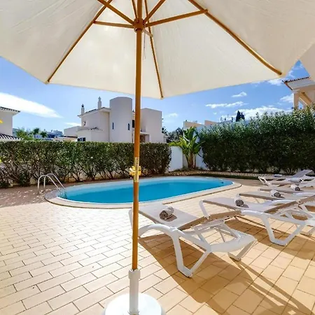 House With Garden And Private Pool *