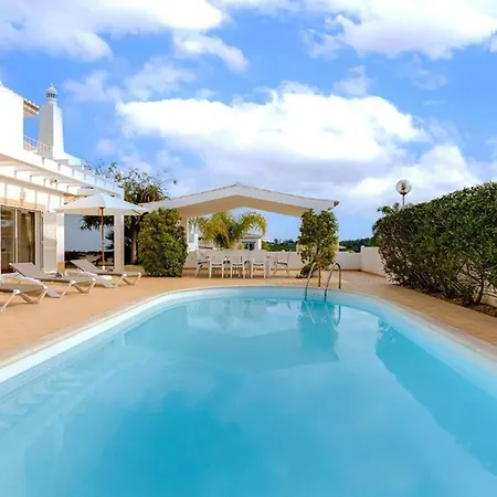 House With Garden And Private Pool *