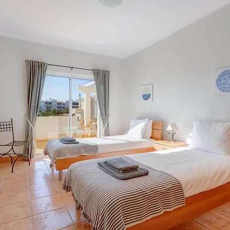 House With Garden And Private Pool * Lagos