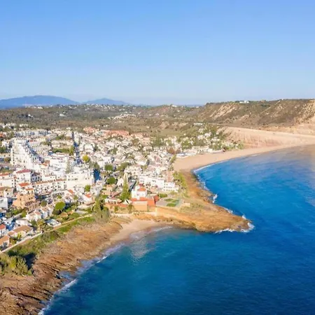 House With Garden And Private Pool Semesterbostad